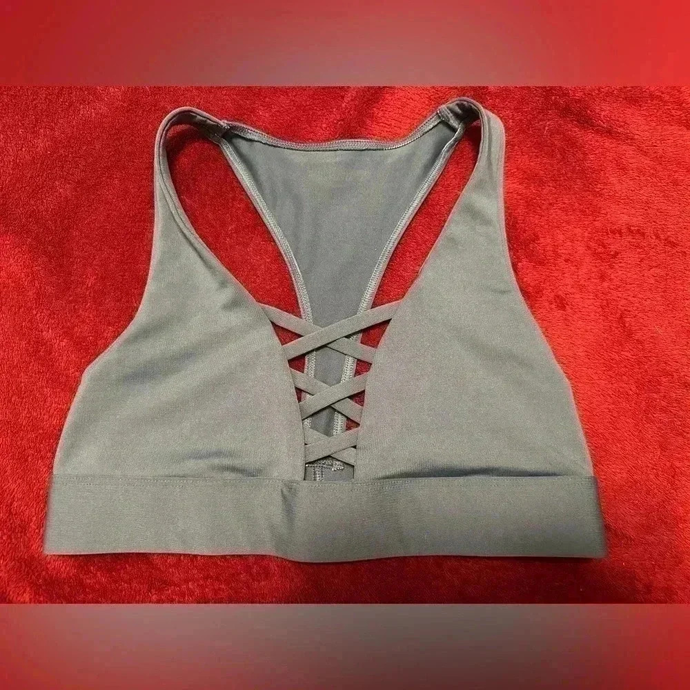 Victoria’s Secret Ultimate Pink Sports Bra Green Size Small *NEW*
